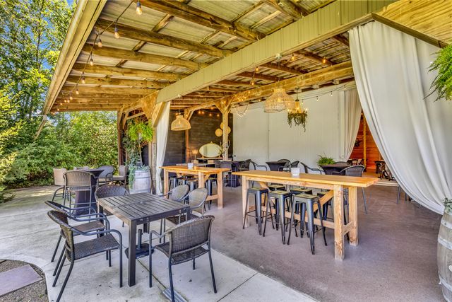 8 E 3rd Avenue, Mount Sterling, OH 43143