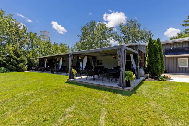 8 E 3rd Avenue, Mount Sterling, OH 43143