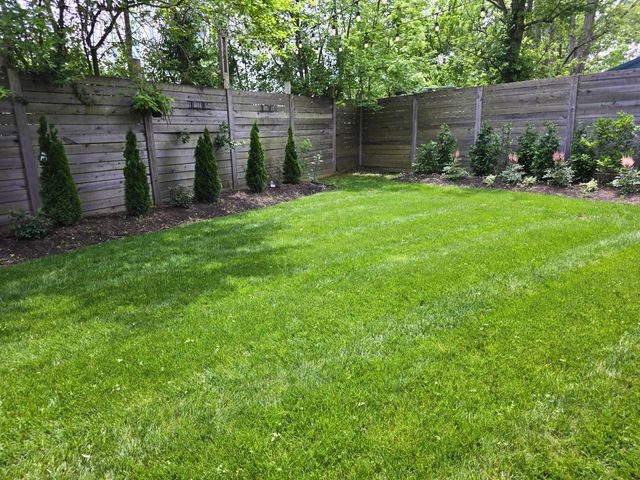 8 E 3rd Avenue, Mount Sterling, OH 43143