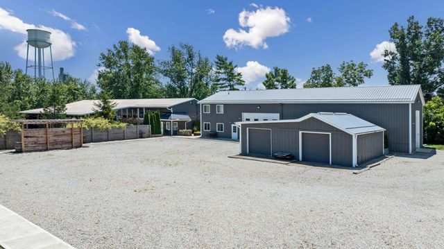 8 E 3rd Avenue, Mount Sterling, OH 43143