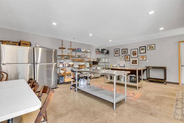 8 E 3rd Avenue, Mount Sterling, OH 43143