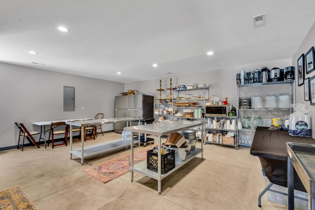 8 E 3rd Avenue, Mount Sterling, OH 43143