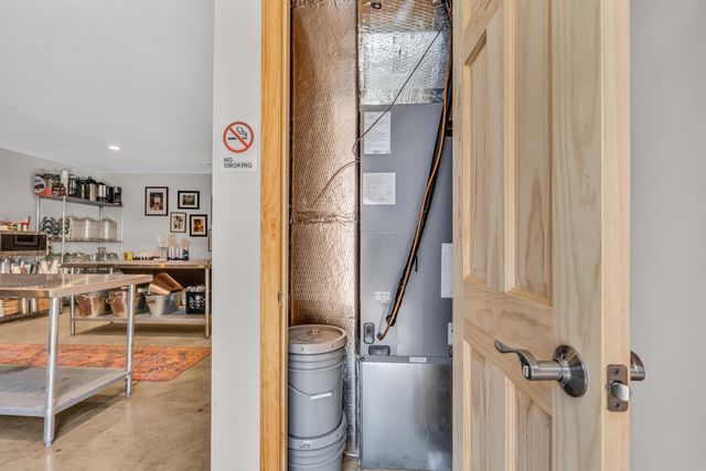 8 E 3rd Avenue, Mount Sterling, OH 43143