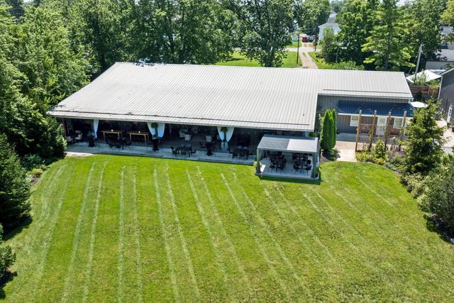 8 E 3rd Avenue, Mount Sterling, OH 43143