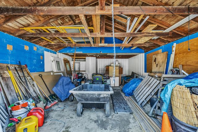 8 E 3rd Avenue, Mount Sterling, OH 43143