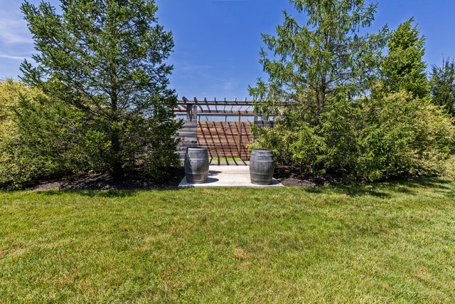 8 E 3rd Avenue, Mount Sterling, OH 43143