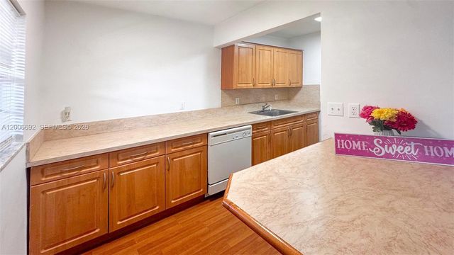 1522 NE 34th Ct 12, Oakland Park, FL 33334