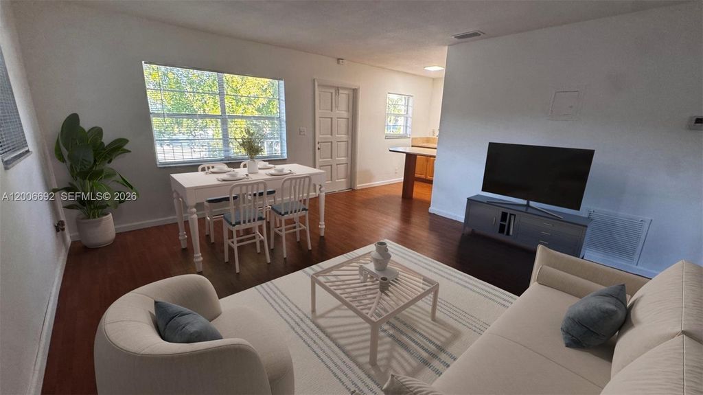 1522 NE 34th Ct 12, Oakland Park, FL 33334