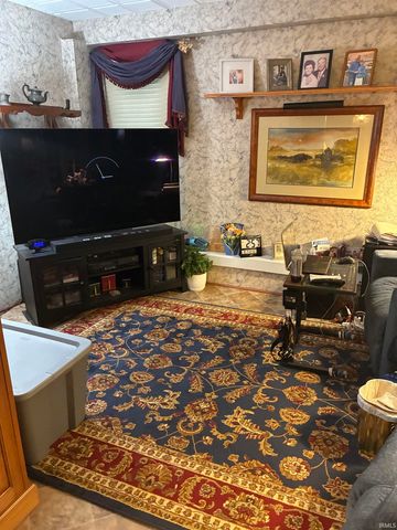 106 W 4th Street, Bicknell, IN 47512