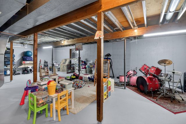 1919 Coach Drive, Naperville, IL 60565