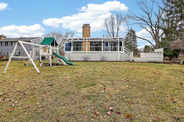 1919 Coach Drive, Naperville, IL 60565