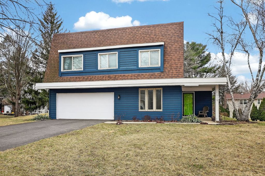 1919 Coach Drive, Naperville, IL 60565