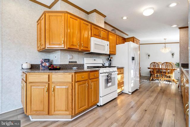 109 HICKORY DR, Hatfield, PA 19440