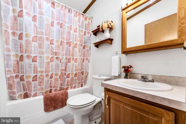 109 HICKORY DR, Hatfield, PA 19440