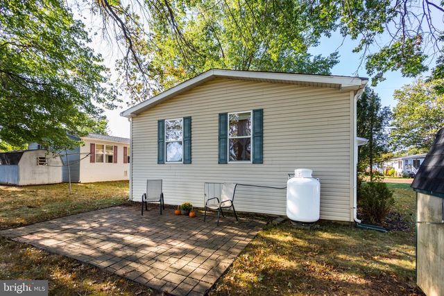 109 HICKORY DR, Hatfield, PA 19440