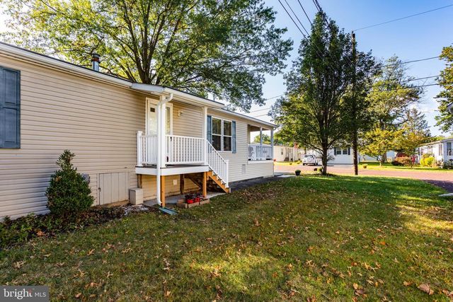 109 HICKORY DR, Hatfield, PA 19440