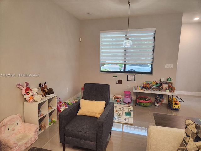 4745 NW 84th Ct 18, Doral, FL 33166