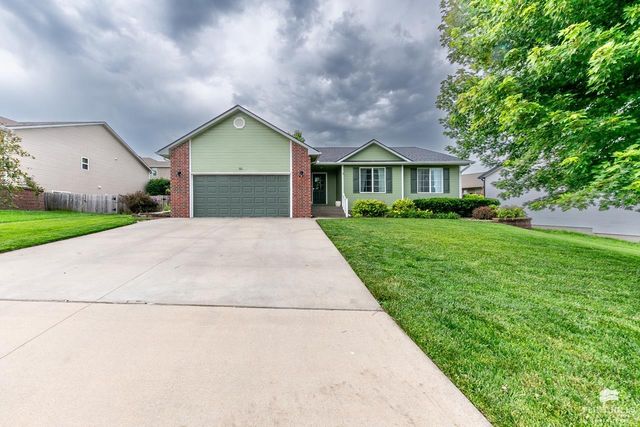 321 Highland Ridge Drive, Manhattan, KS 66503
