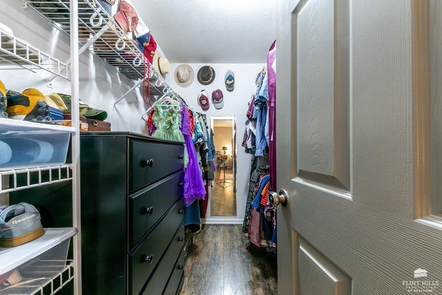 321 Highland Ridge Drive, Manhattan, KS 66503