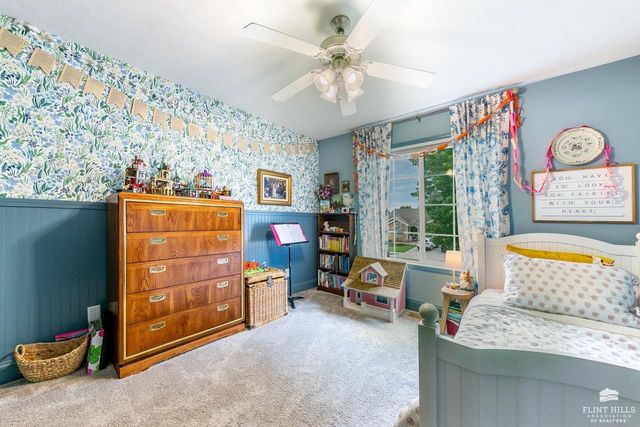 321 Highland Ridge Drive, Manhattan, KS 66503