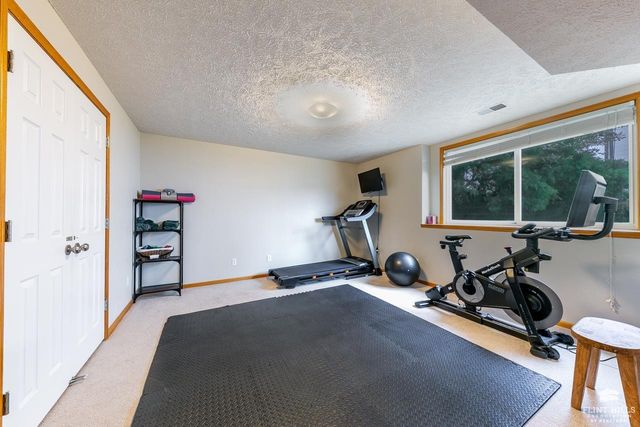 321 Highland Ridge Drive, Manhattan, KS 66503