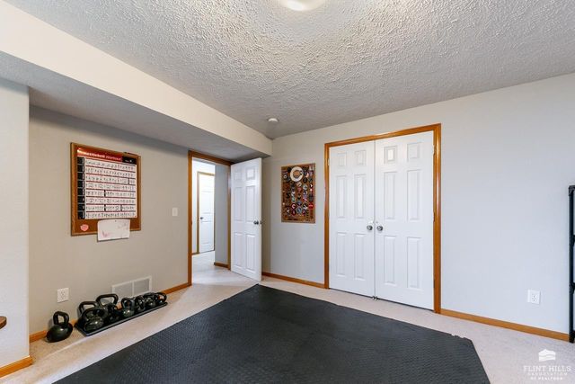 321 Highland Ridge Drive, Manhattan, KS 66503
