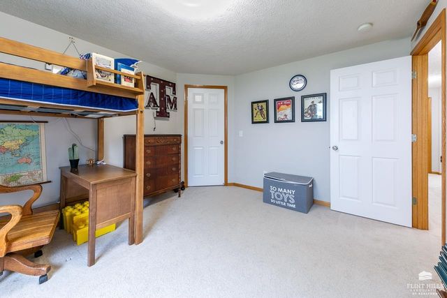 321 Highland Ridge Drive, Manhattan, KS 66503
