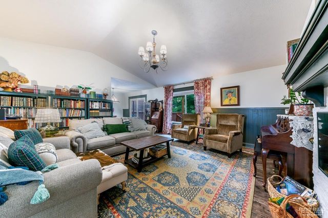 321 Highland Ridge Drive, Manhattan, KS 66503