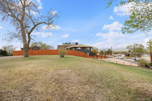 5592 Independence, Arvada, CO 80002