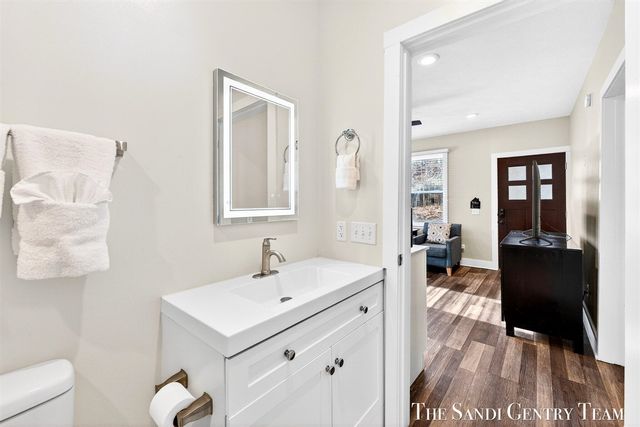 209 Clinton Avenue, Grand Haven, MI 49417