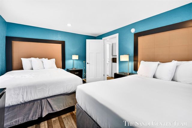 209 Clinton Avenue, Grand Haven, MI 49417