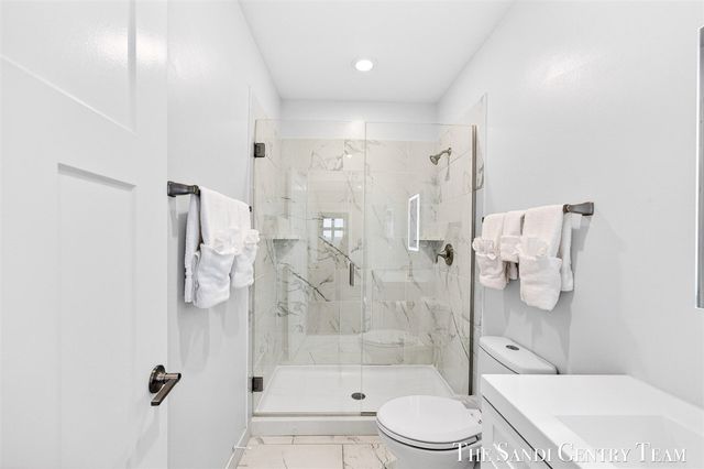 209 Clinton Avenue, Grand Haven, MI 49417