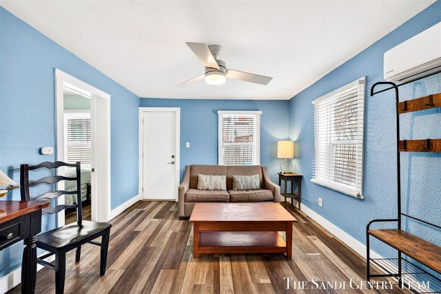 209 Clinton Avenue, Grand Haven, MI 49417