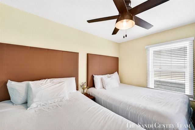 209 Clinton Avenue, Grand Haven, MI 49417