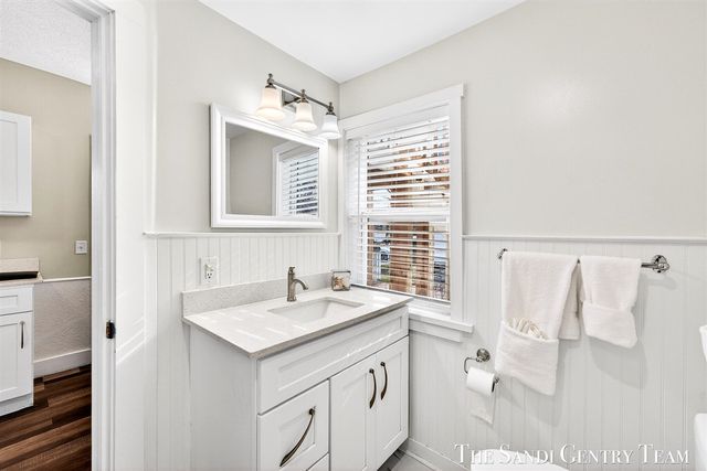 209 Clinton Avenue, Grand Haven, MI 49417