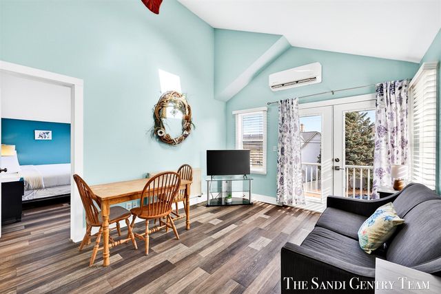 209 Clinton Avenue, Grand Haven, MI 49417