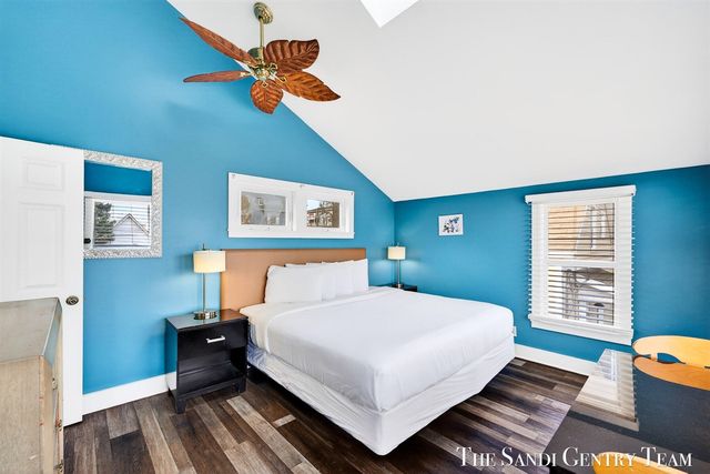 209 Clinton Avenue, Grand Haven, MI 49417