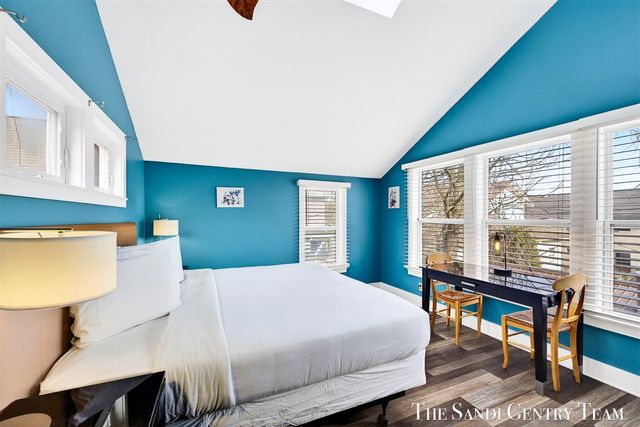 209 Clinton Avenue, Grand Haven, MI 49417