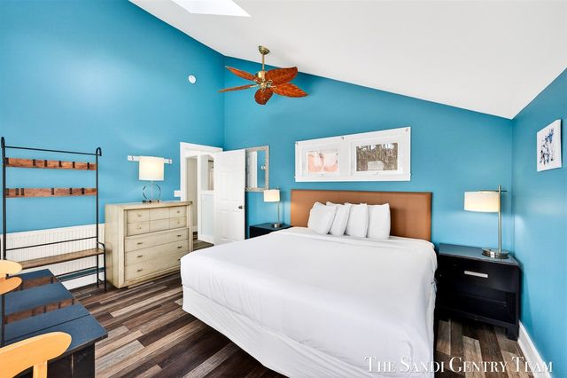 209 Clinton Avenue, Grand Haven, MI 49417