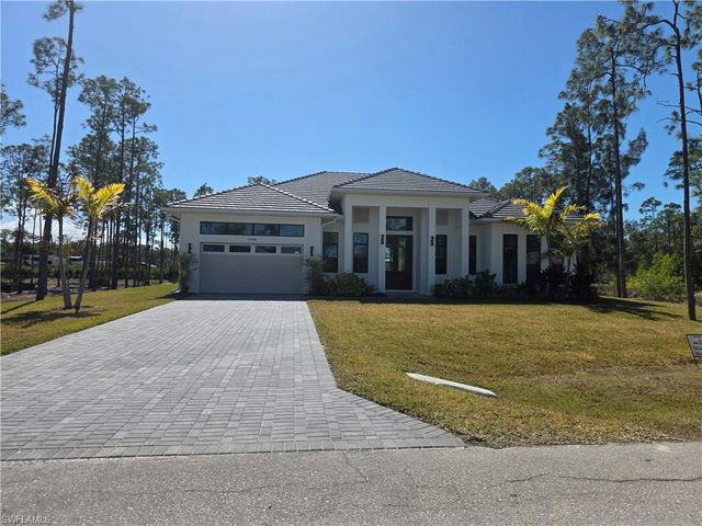 25460 Divot DR, Bonita Springs, FL 34135