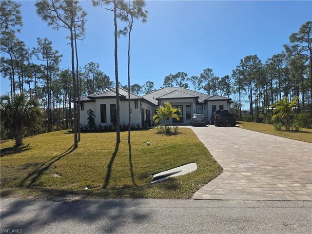 25460 Divot DR, Bonita Springs, FL 34135