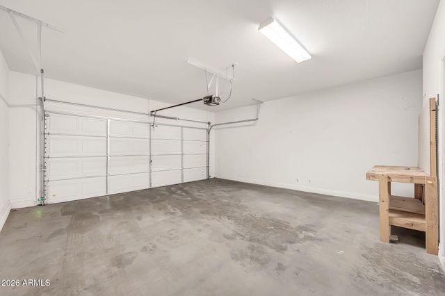8414 W VERNON Avenue, Phoenix, AZ 85037