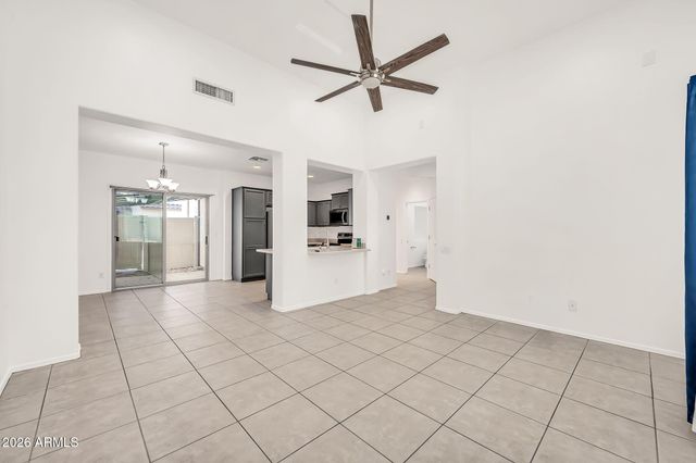 8414 W VERNON Avenue, Phoenix, AZ 85037