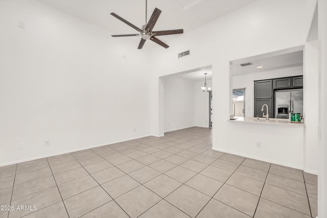8414 W VERNON Avenue, Phoenix, AZ 85037