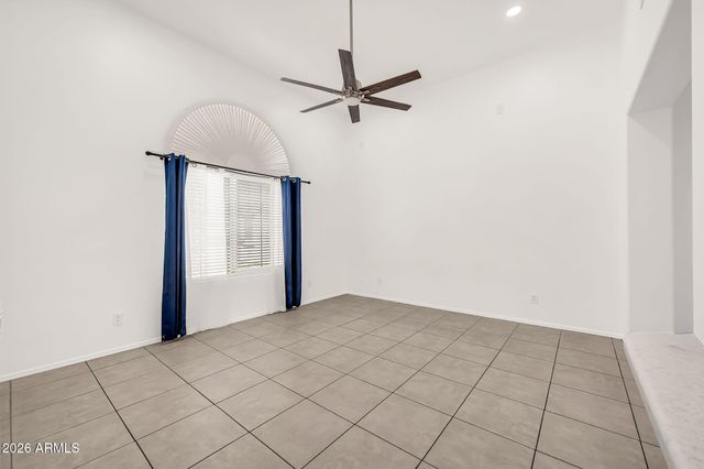 8414 W VERNON Avenue, Phoenix, AZ 85037