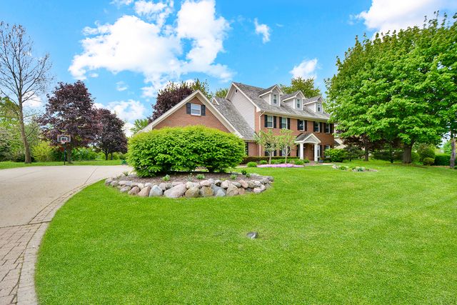 199 Peregrine Lane, Hawthorn Woods, IL 60047