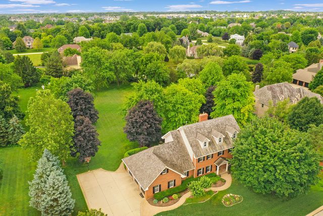 199 Peregrine Lane, Hawthorn Woods, IL 60047
