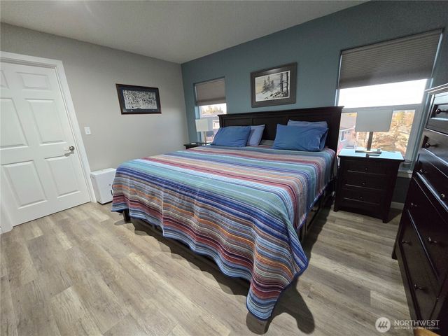 40 Topaz Way, Sequim, WA 98382