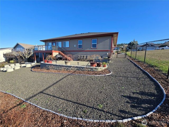 40 Topaz Way, Sequim, WA 98382
