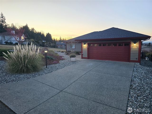 40 Topaz Way, Sequim, WA 98382